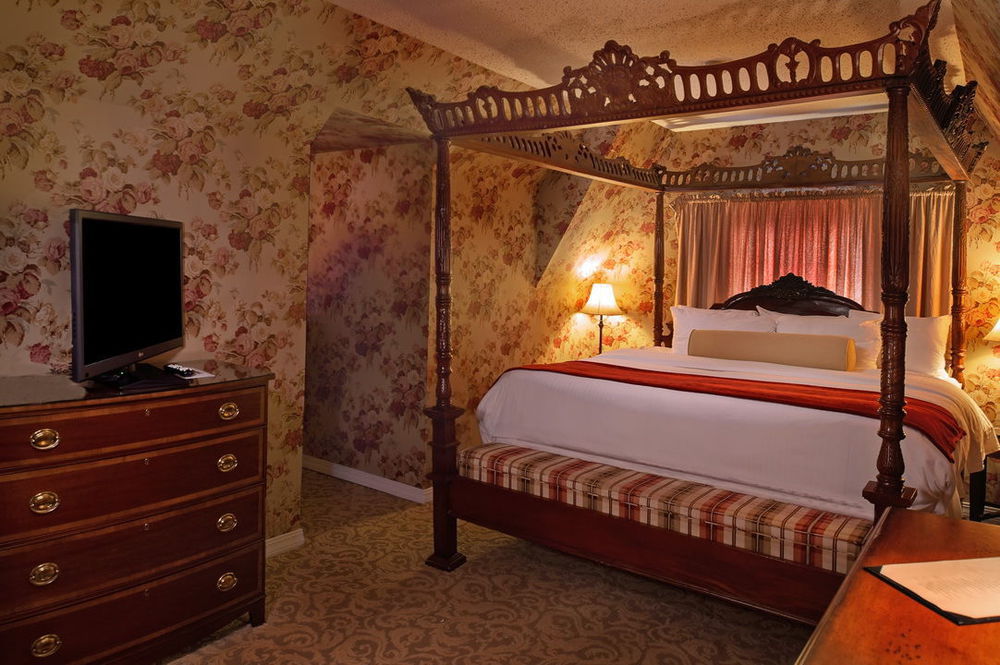 Seven Gables Inn, St Louis West, A Tribute Portfolio Hotel Clayton Phòng bức ảnh