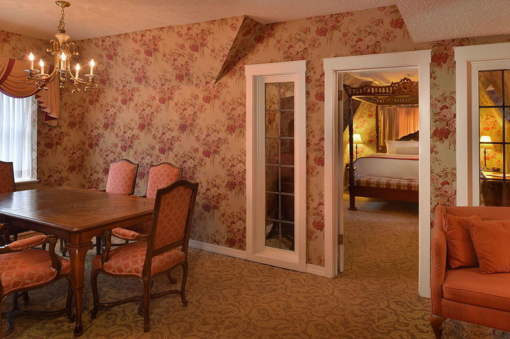 Seven Gables Inn, St Louis West, A Tribute Portfolio Hotel Clayton Phòng bức ảnh