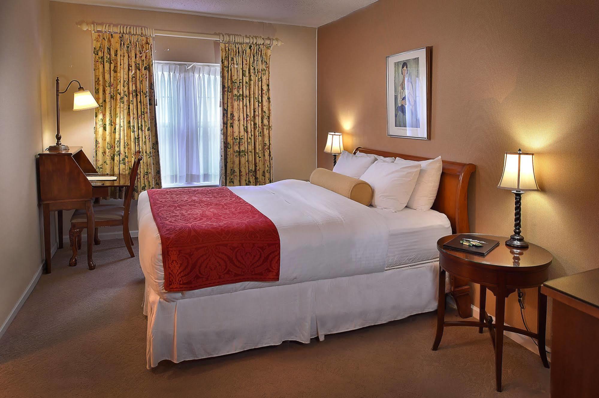 Seven Gables Inn, St Louis West, A Tribute Portfolio Hotel Clayton Ngoại thất bức ảnh