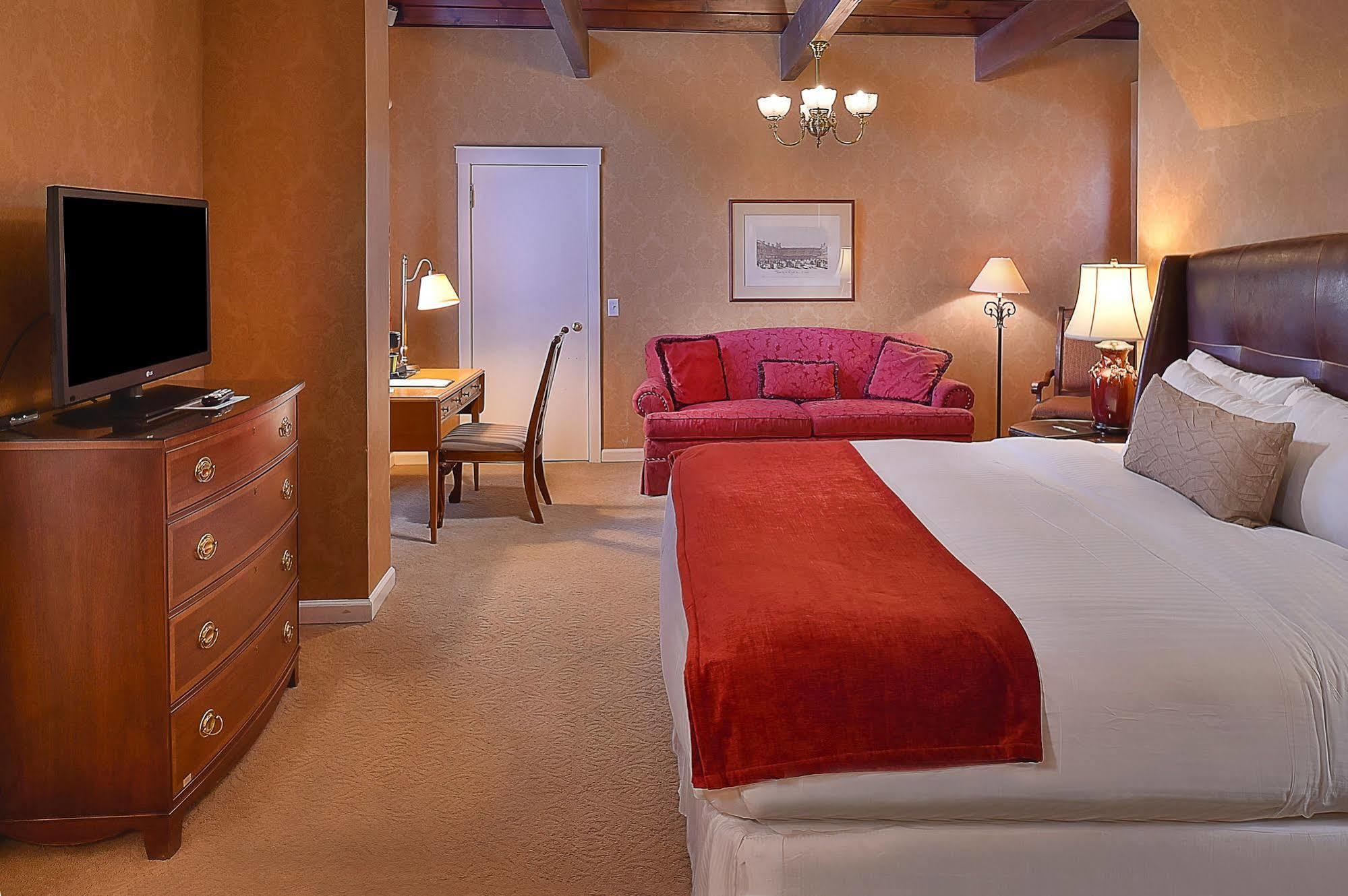 Seven Gables Inn, St Louis West, A Tribute Portfolio Hotel Clayton Ngoại thất bức ảnh